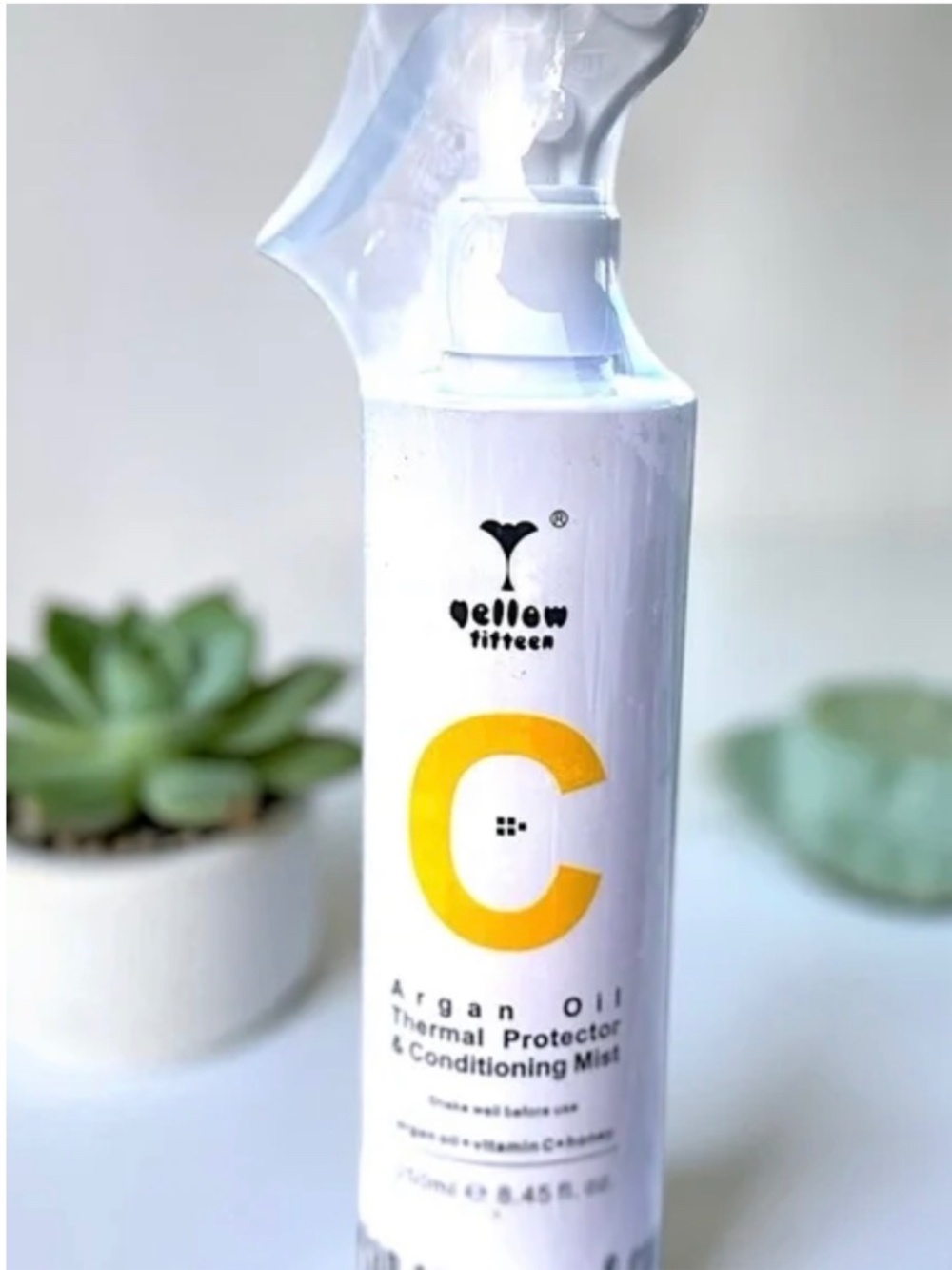 Yellow Fifteen C Argan Oil Thermal Protector & Conditioning Mist - White/Yellow